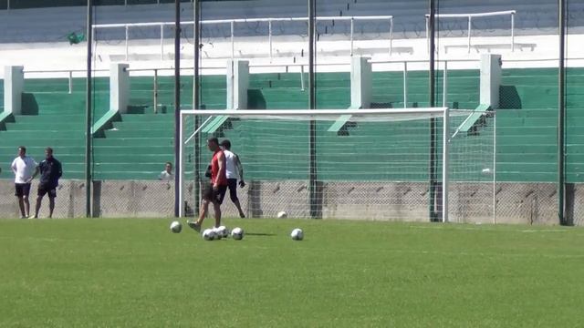Andrés Chávez - Entrenamiento 22/01/2012 смотреть онлайн