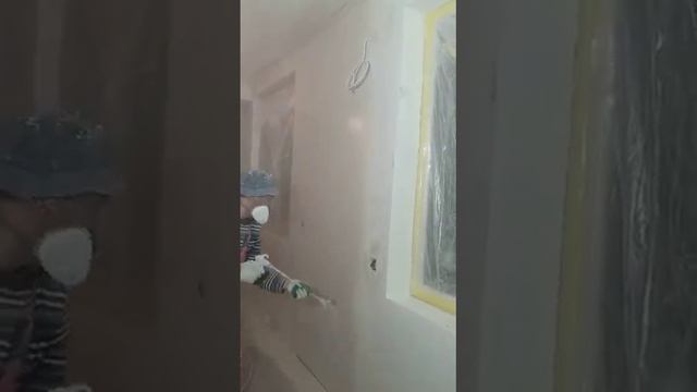 покраска стен краскопультом смотреть онлайн