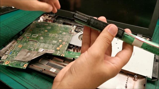 How to upgrade the RAM (memory) and HDD (storage) on an ASUS R540L laptop - full disassembly смотреть онлайн