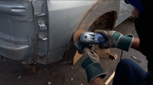 Замена дна и внутренних порогов ваз 2112 Полная реставрация часть №1