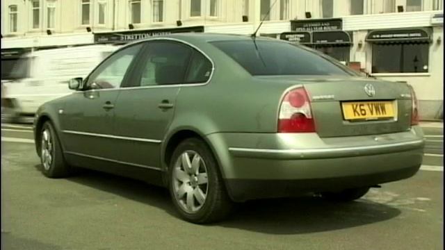 Richard Hammond Reviews The 2001 Volkswagen Passat V6 TDi смотреть онлайн