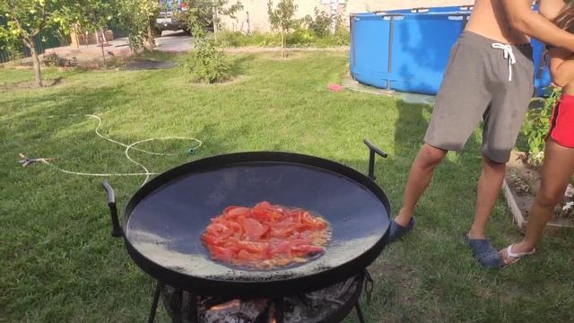 МИДИИ черноморские!! готовим на костре в вкуснейшее СОУСЕ!!! смотреть онлайн