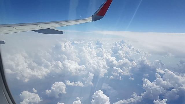 Красивые облака с самолёта) смотреть онлайн