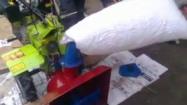 Снегоуборщик шнековый (привод ВОМ) на мотоблок смотреть онлайн