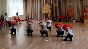 Танец мальчиков на осенний утренник. Танец Грибочков. Для младшей или средней группы.