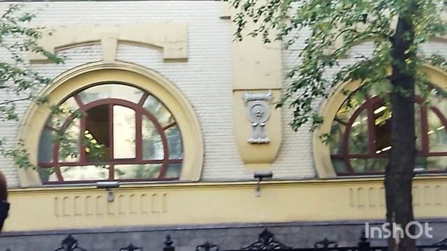 Сердобольные люди. Увековечили память о ЛАЙКЕ.. Петровский парк. Экскурсия. 2 серия смотреть онлайн