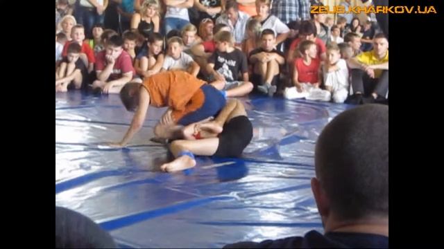 Парахин Дмитрий (БК ZEUS) vs. Челнок Владислав смотреть онлайн