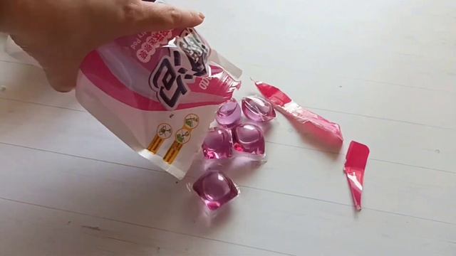 Капсулы  MIPAO  жидкие концентрированные для цветного белья