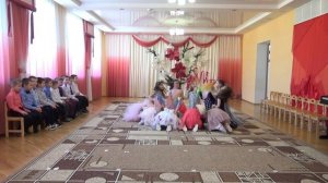 _Мамы моей глаза_ танец с платочками в детском саду.mp4