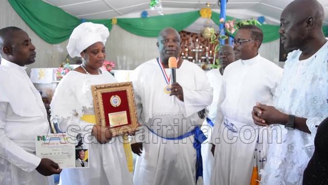 My Wife stays without me for 9 months -Prophet Tibetan, dedicates special awards to wife смотреть онлайн