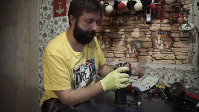 Проточный водонагреватель Electrolux Smartfix. Разбираем, смотрим тэн. смотреть онлайн