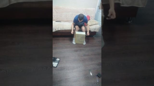 Как легко резать толстый поролон в домашних условиях .webm