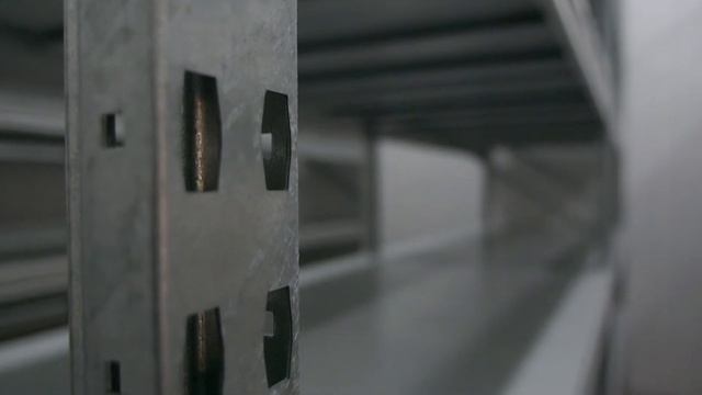 Стеллажи для склада среднегрузовые от компании Стеллаж 31 смотреть онлайн