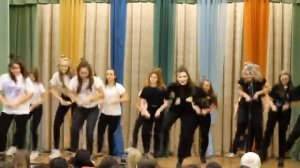Легкий танец под песню HandsClap