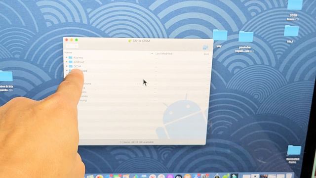 Galaxy A12: How to Transfer Files (Photos & Videos) to Macbook, iMac, Apple Computer (NO iTunes) смотреть онлайн