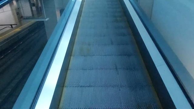Hyundai SM-BT Travelators at BNI City Railway Station, Jakarta смотреть онлайн