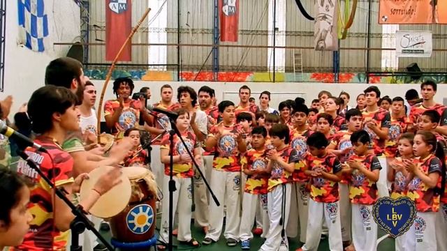 Capoeira: Deporte, Juego y Arte para el Cuerpo y el Alma смотреть онлайн