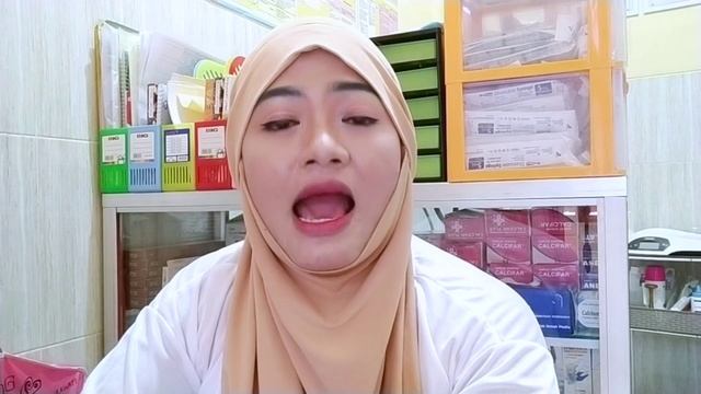 PERLENGKAPAN YANG HARUS DIBAWA SAAT MELAHIRKAN смотреть онлайн