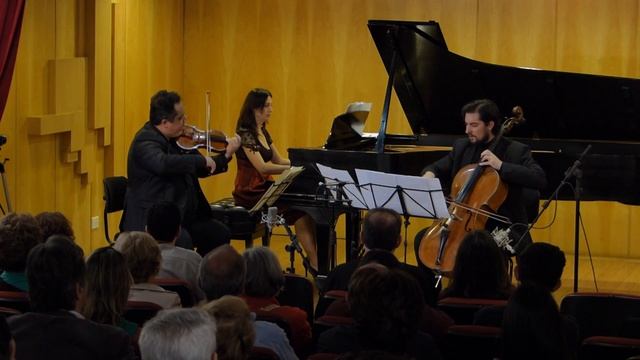 Astor Piazzolla - 'Oblivion' Cello, Piano, Violin Music || Ilia Laporev смотреть онлайн