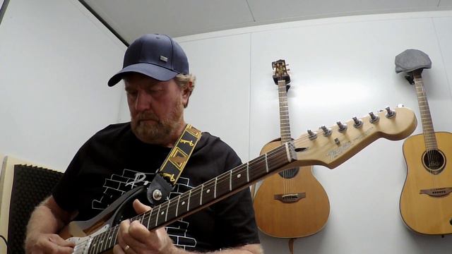 Blues Jam to a nice Backing track | Fender Strat | Helix Lt смотреть онлайн