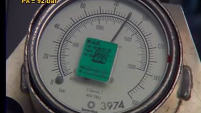 NITROGEN FILLING OF MLG SHOCK ABSORBER смотреть онлайн