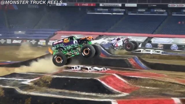 Monster Jam World Finals 22 Qualifying Review смотреть онлайн