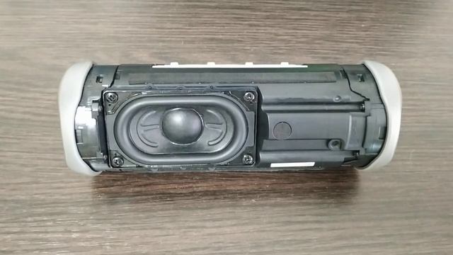 Какие отверстия нельзя закрывать на колонках JBL и не только смотреть онлайн