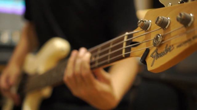 Fender Precision Bass Japan Standard Sound Sample смотреть онлайн