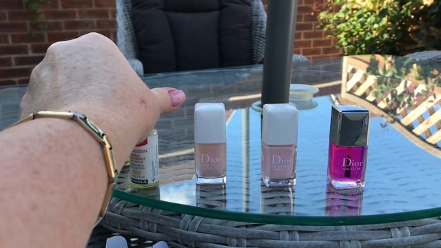 DIOR - Средства по уходу за ногтями смотреть онлайн