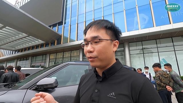 CEO Quỹ đầu tư mạo hiểm ThinkZone nhận xe VinFast VF9: Muốn làm ăn LỚN thì đi xe LỚN смотреть онлайн