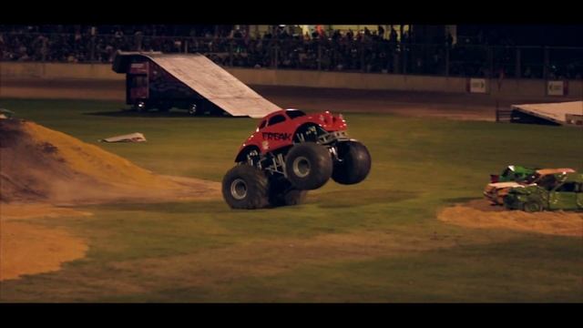 Monster Truck Rumble 2014 Highlights смотреть онлайн
