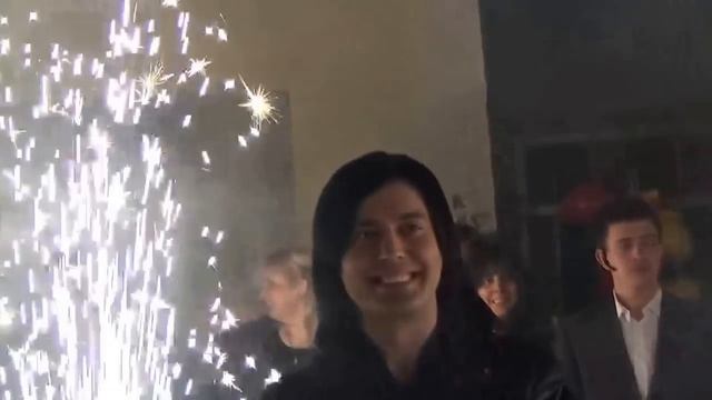 Фейерверк для любимого артиста ! Гела Гуралиа. Тула 21.12.14 смотреть онлайн