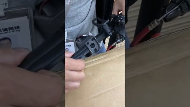E14 Error Code (Accelerator Failure) Solution of E9D Electric Scooter смотреть онлайн