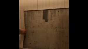 Как быстро очистить плитку от старого клея. Частичное снятие плитки в ванной.