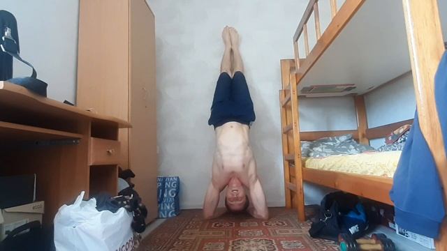 Стойка на локтях/ Elbow handstand смотреть онлайн