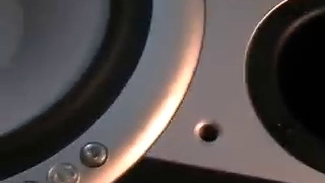 Monitor Audio RS 6 on vintage Philips Amp смотреть онлайн