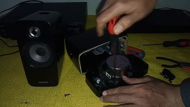 CREATIVE INSPIRE T10 نظرة من الداخل + تجربة صوت خيالي смотреть онлайн