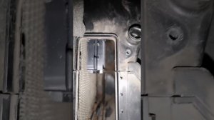 Замена салонного фильтра Мазда Демио 2008 год de3fs.