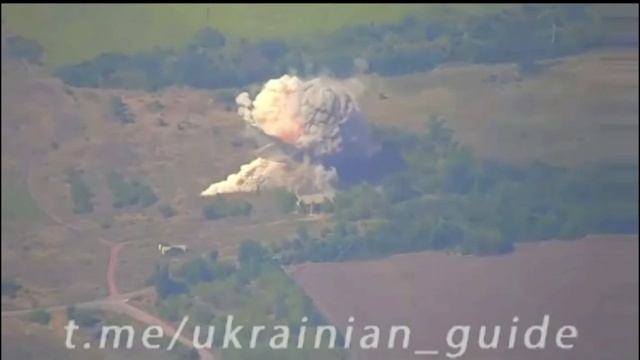 Двойной удар ОТРК "Искандер-М" по объекту ВСУ в н.п. Ровное, ДНР/Double strike by "Iskander-M" смотреть онлайн