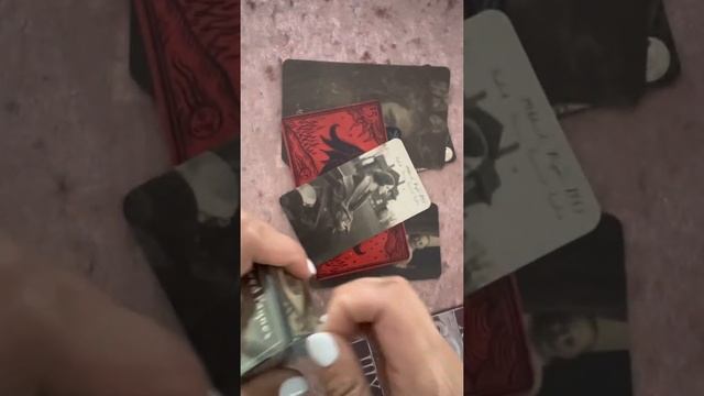 ? Оригинал от Патрик Валенса | «Секретный Карманный Оракул Милдред Пэйн» | Распаковка смотреть онлайн