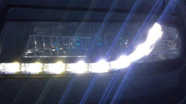 Фары передние на Skoda Octavia 1 тур чёрные, с дневной диодной полоской Sonar смотреть онлайн