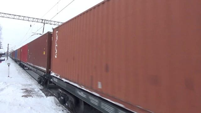 Электровоз ВЛ80С-579/526 с грузовым поездом смотреть онлайн