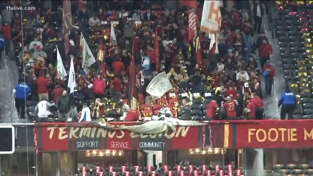 Atlanta United fans pack Mercedes Benz Stadium for MLS Cup смотреть онлайн