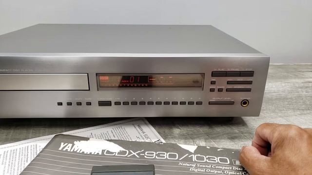Vintage Yamaha CDX-930 Compact Disc CD Player смотреть онлайн