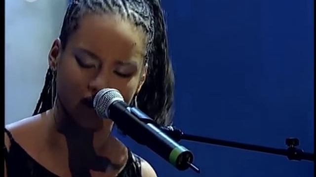 Alicia Keys- Fallin' (Live Wetten Dass) смотреть онлайн