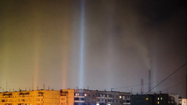 Световые столбы в ночь на 21.11.2023 г.Омск смотреть онлайн