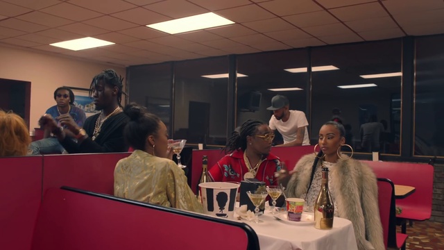 Migos - Bad and Boujee ft Lil Uzi Vert [Official Video] смотреть онлайн