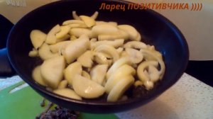 Куриные желудки тушеные с луком и морковью