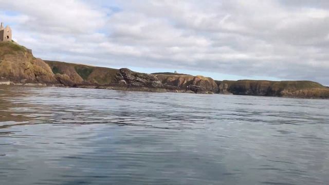 Stonehaven Paddleboarding Dunnottar Castle, Caves and Coves Tour смотреть онлайн