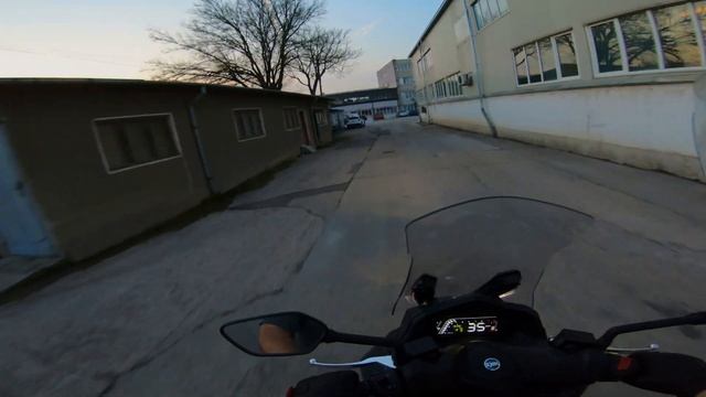 SYM Joyride 300 16" - Review смотреть онлайн